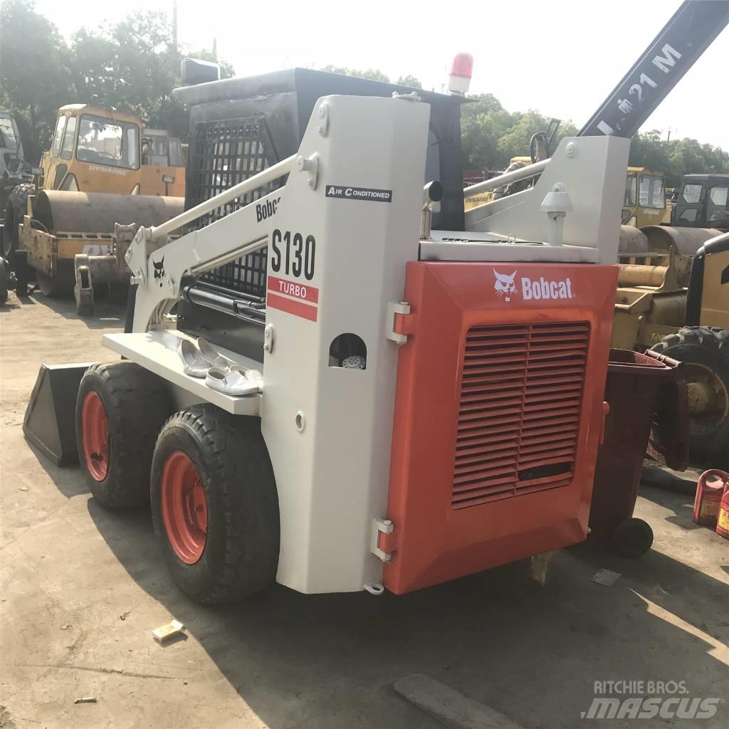 Bobcat S 130 Carregadoras de direcção deslizante