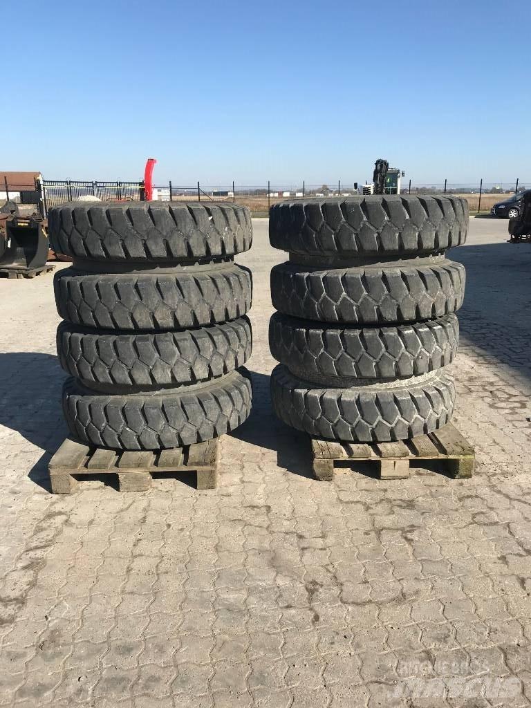 Dunlop 365/80R20 Pneus, Rodas e Jantes