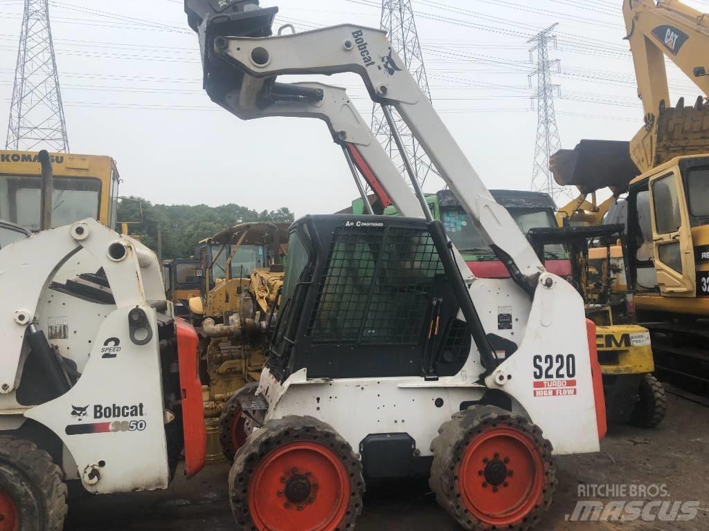 Bobcat S 220 Carregadoras de direcção deslizante