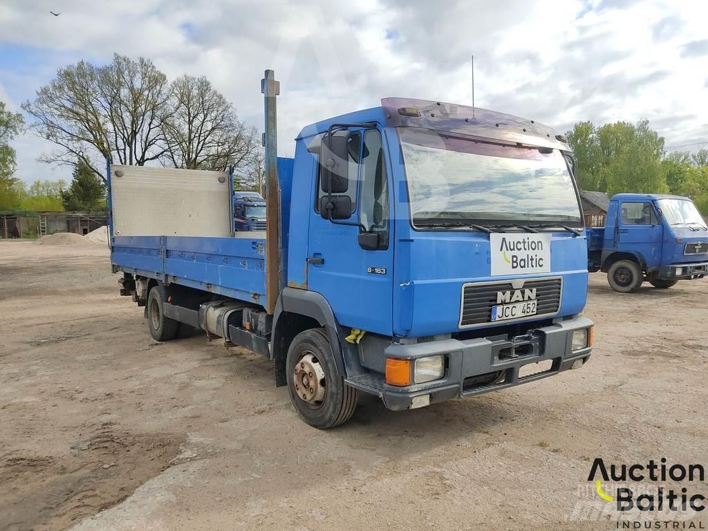 MAN L2000 Camiões estrado/caixa aberta