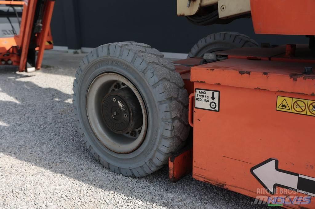 JLG E300AJP Elevadores braços articulados