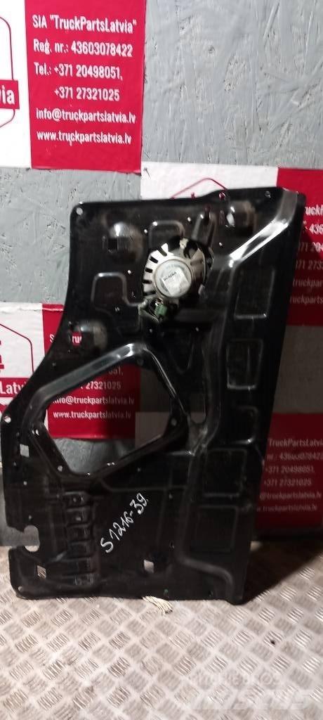 Scania R 440  1534512 Cabines e interior