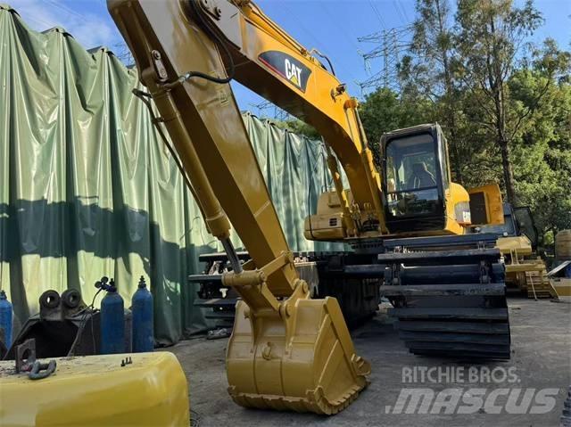 CAT 320 C Escavadoras anfíbias