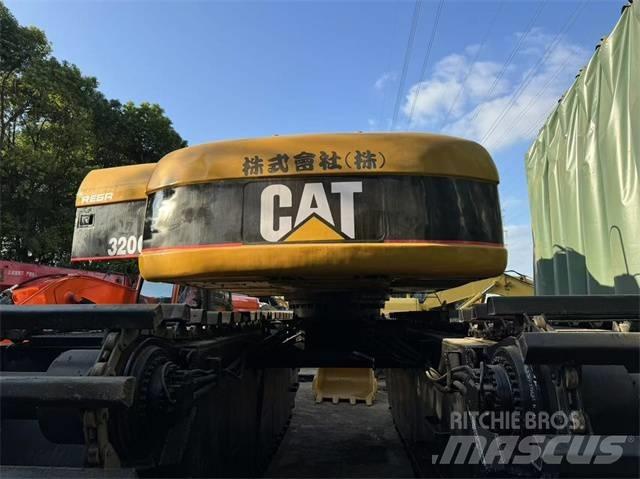 CAT 320 C Escavadoras anfíbias