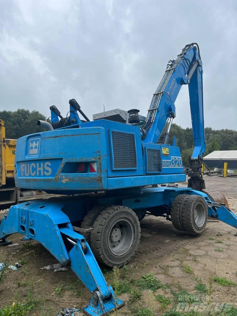 Fuchs MHL 320 Escavadoras de rodas