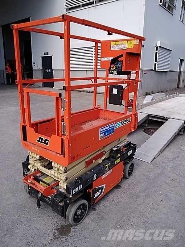 JLG ES 1330 L Elevadores de tesoura
