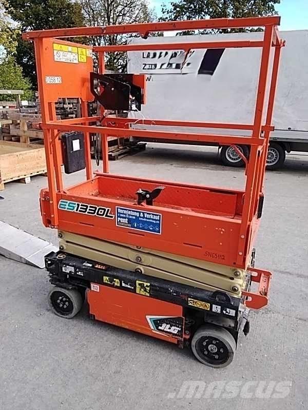 JLG ES 1330 L Elevadores de tesoura