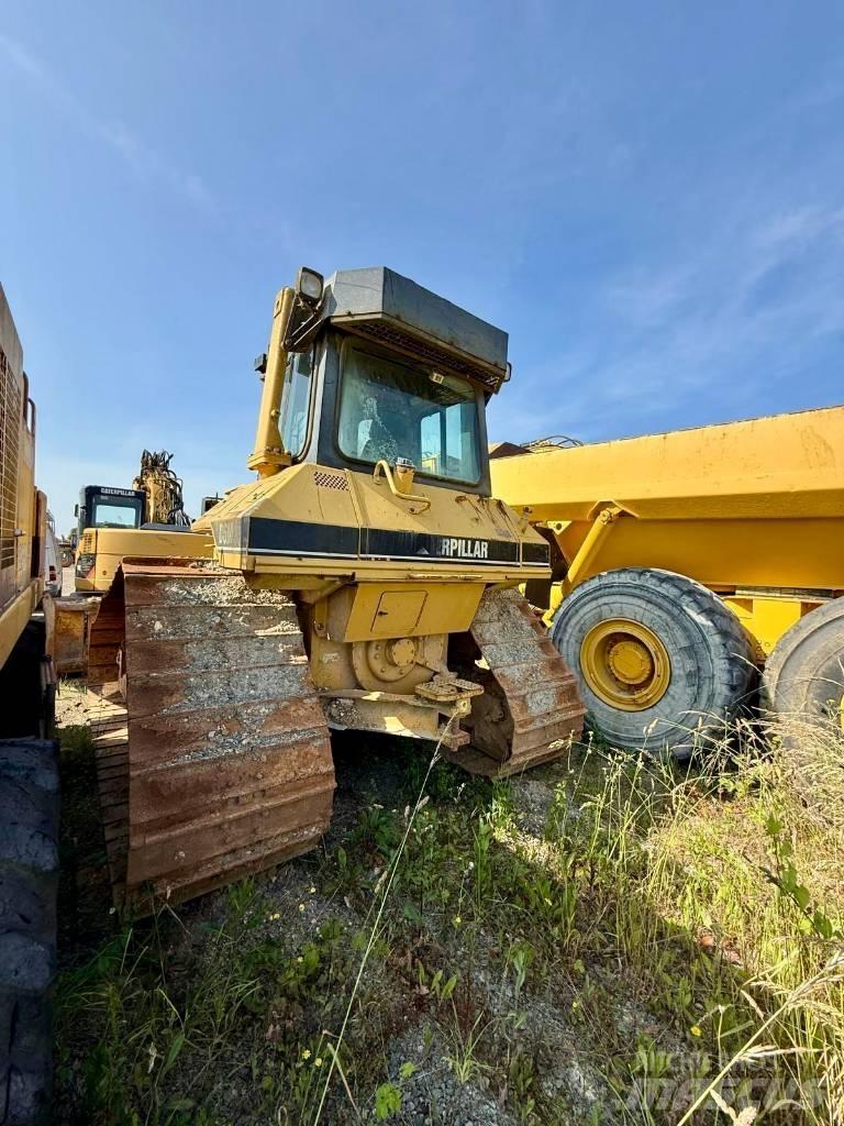 CAT D 6 M LGP Dozers - Tratores rastos