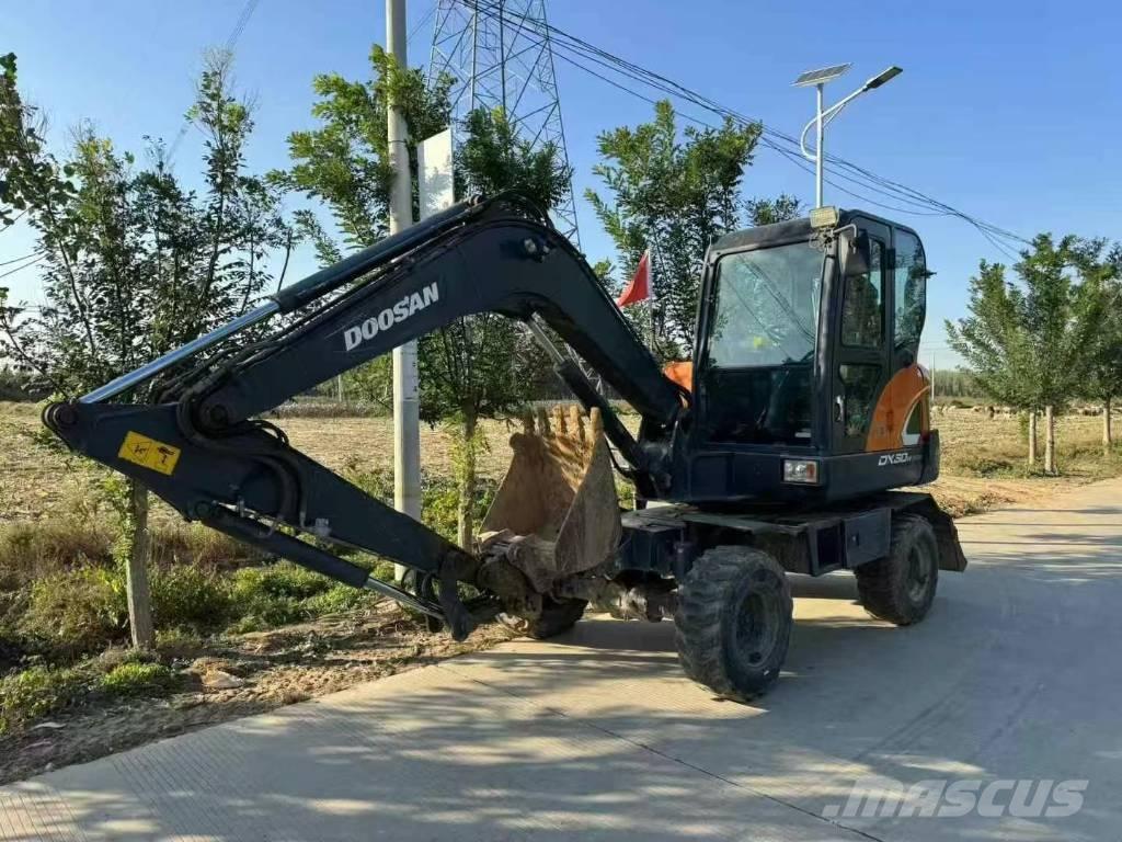 Doosan DX 60 Mini Escavadoras <7t