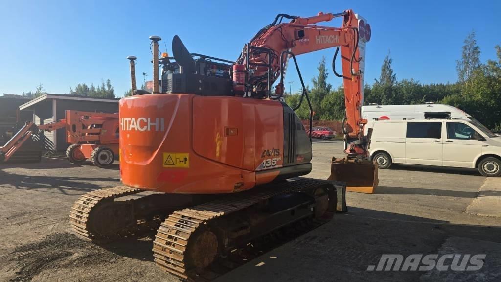 Hitachi ZX 135 US-6 Escavadoras de rastos
