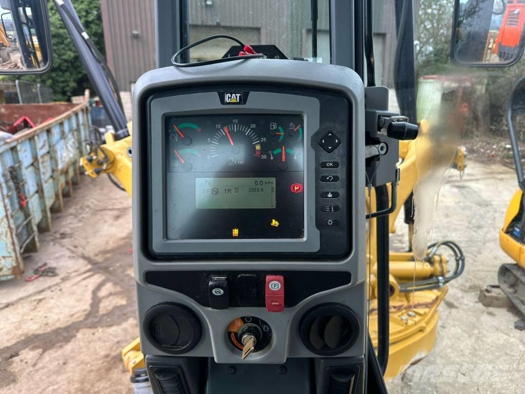 CAT 150 Motoniveladoras