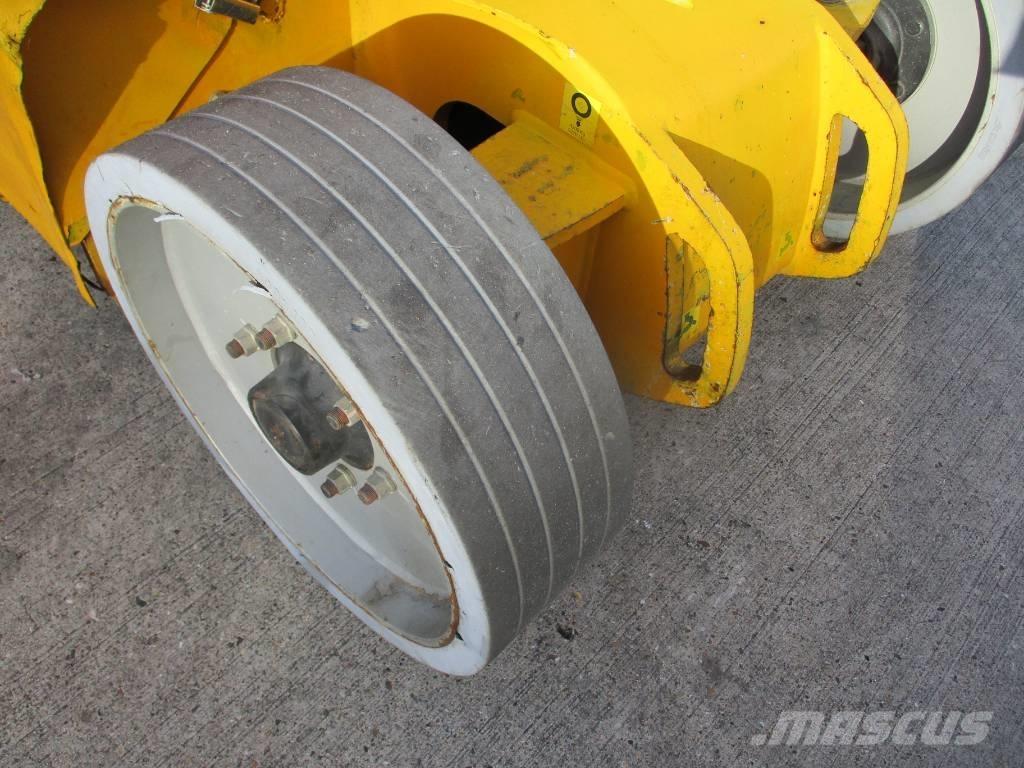 Manitou 120 AET JC Elevadores braços articulados