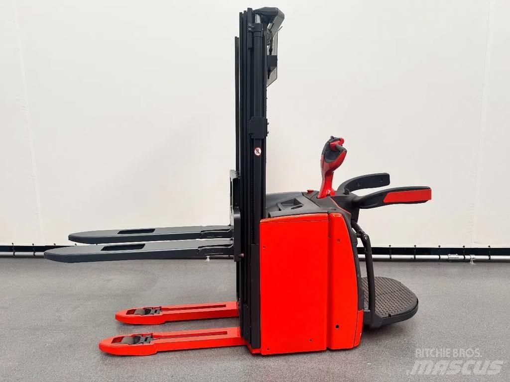 Linde L 14 AP Empilhador para operador externo