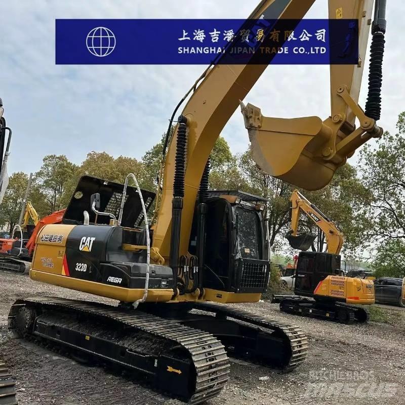 CAT 323 D Escavadoras de rastos