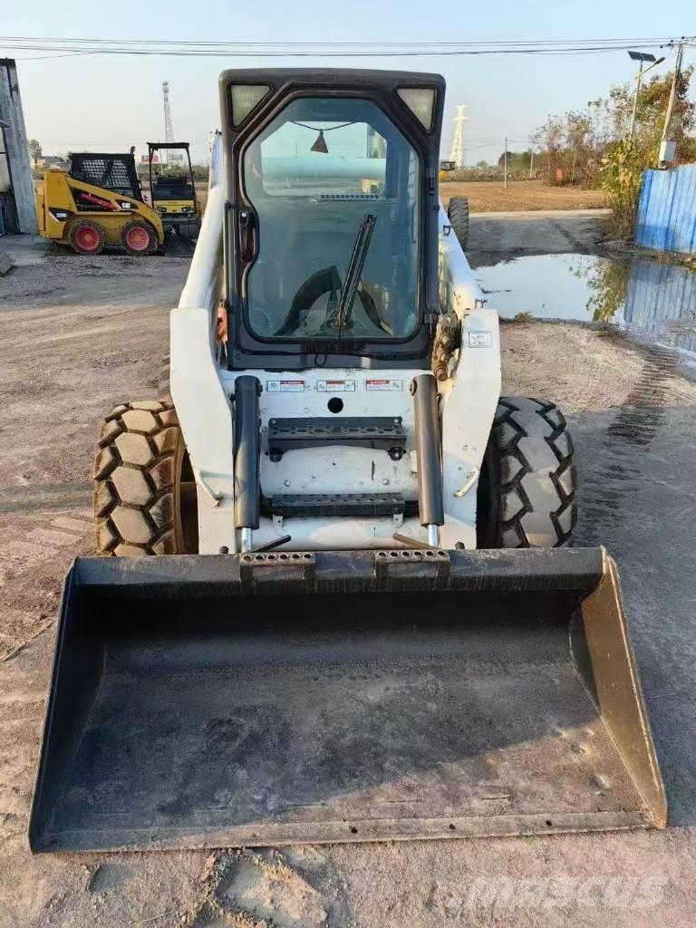Bobcat S 300 Carregadoras de direcção deslizante