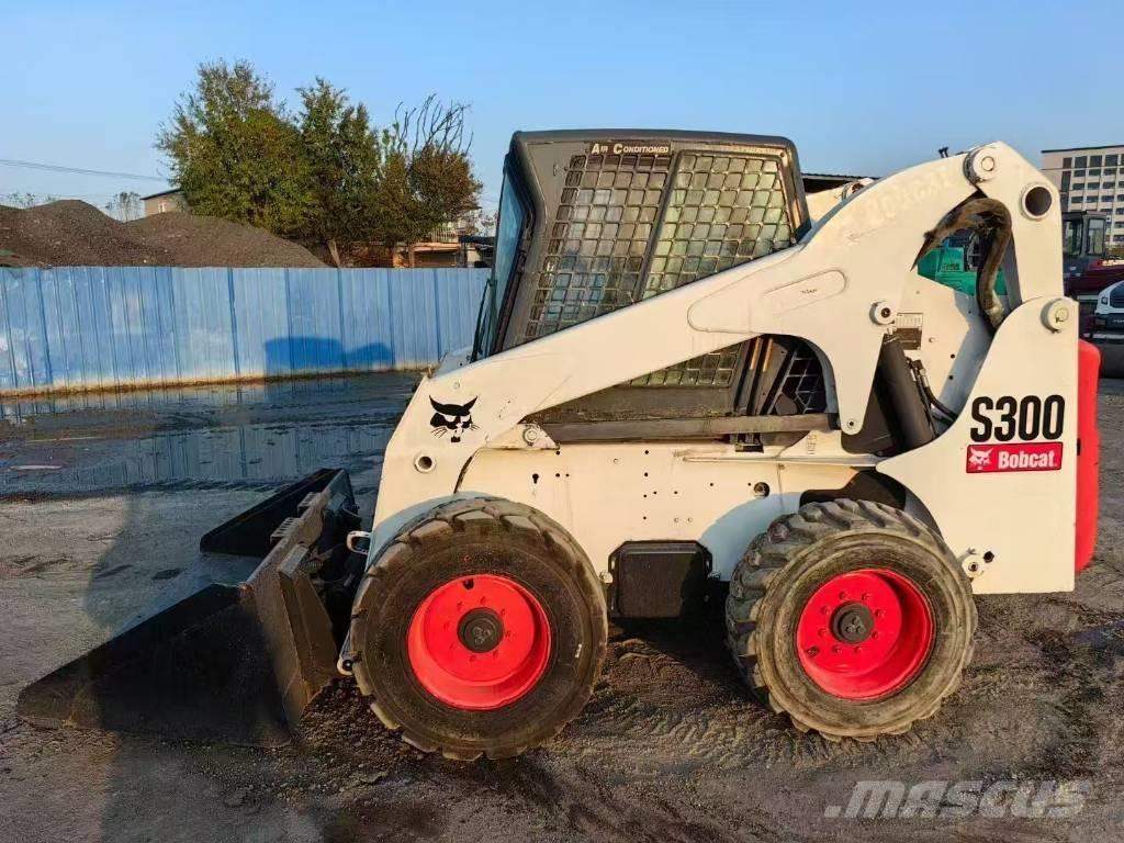 Bobcat S 300 Carregadoras de direcção deslizante