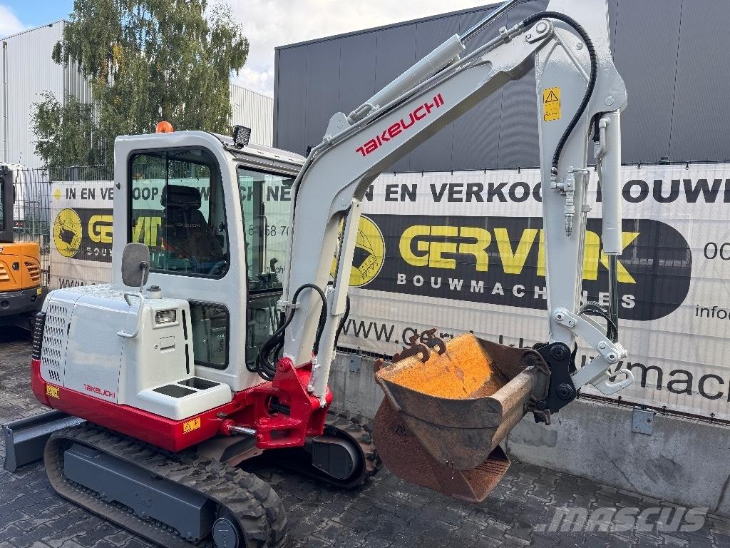 Takeuchi TB125 Mini Escavadoras <7t