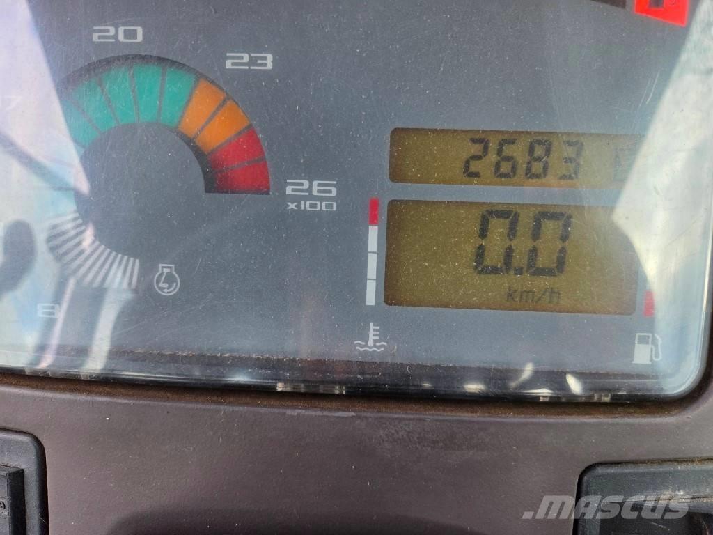 Renault Ares 710 RZ Tratores Agrícolas usados