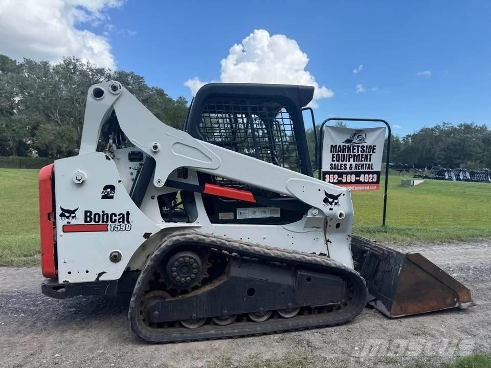 Bobcat T 590 Carregadoras de direcção deslizante