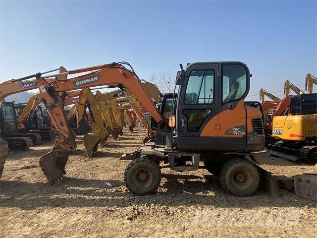 Doosan DX60W Escavadoras de rastos