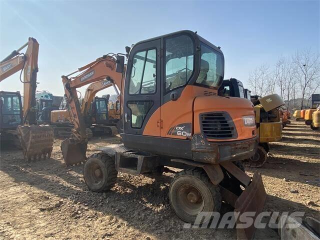 Doosan DX60W Escavadoras de rastos