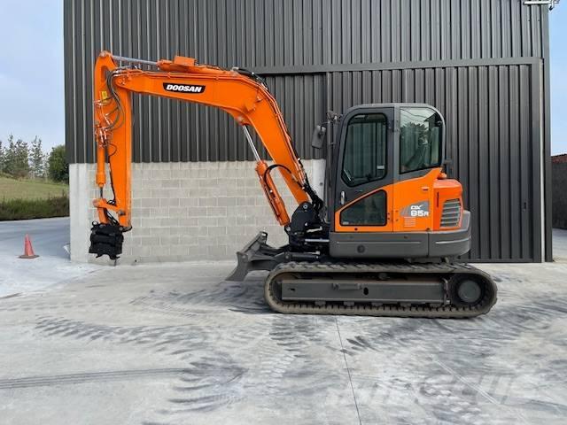 Doosan 85 Escavadoras Midi 7t - 12t