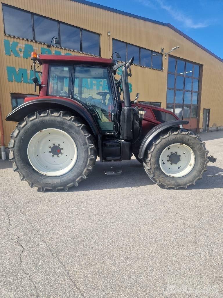 Valtra N143 Tratores Agrícolas usados