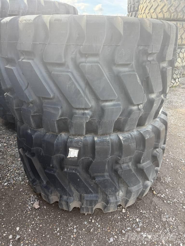 Goodyear 750/65R25 Pneus, Rodas e Jantes