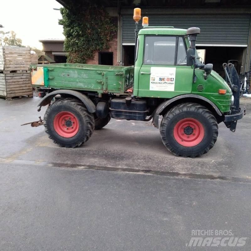 Mercedes-Benz U421 Tratores Agrícolas usados
