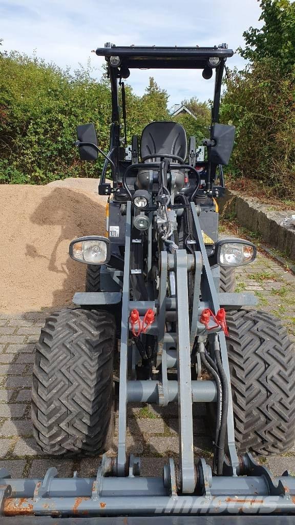 GiANT G 2300 X-tra Pás carregadoras de rodas