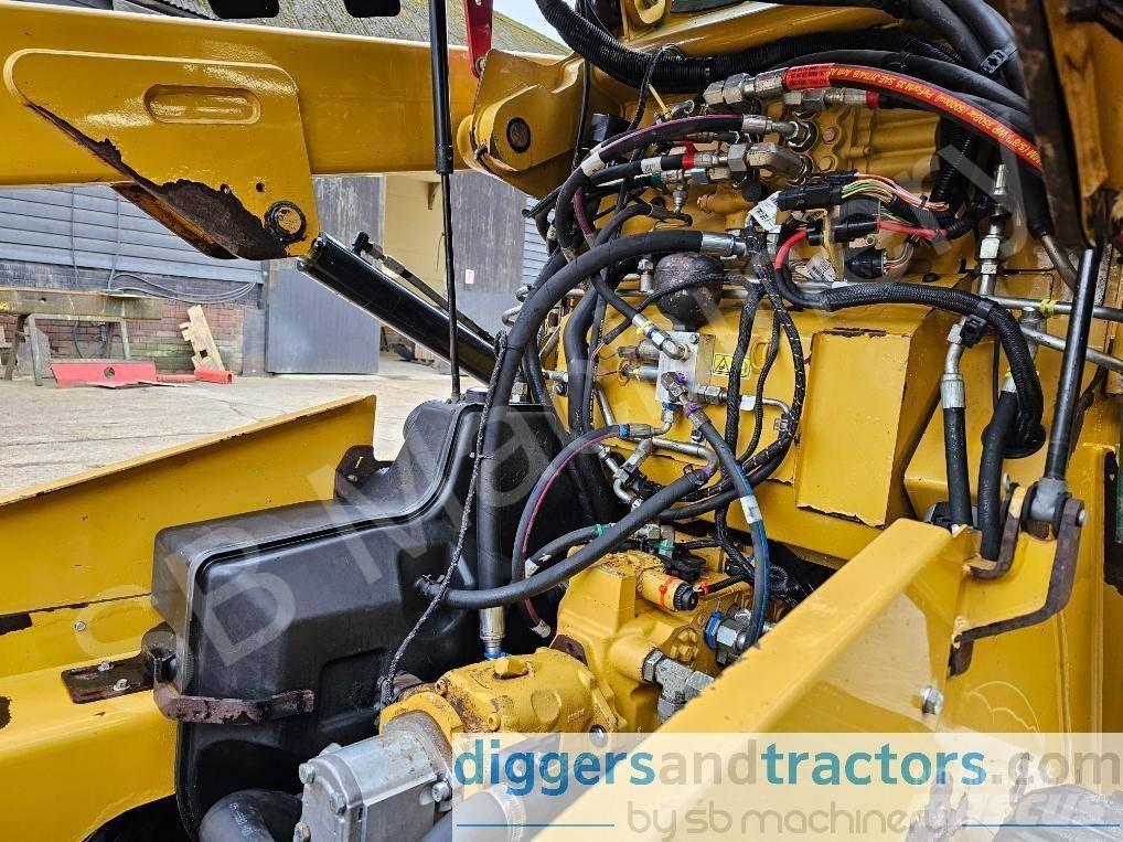 CAT 257 D Carregadoras de direcção deslizante