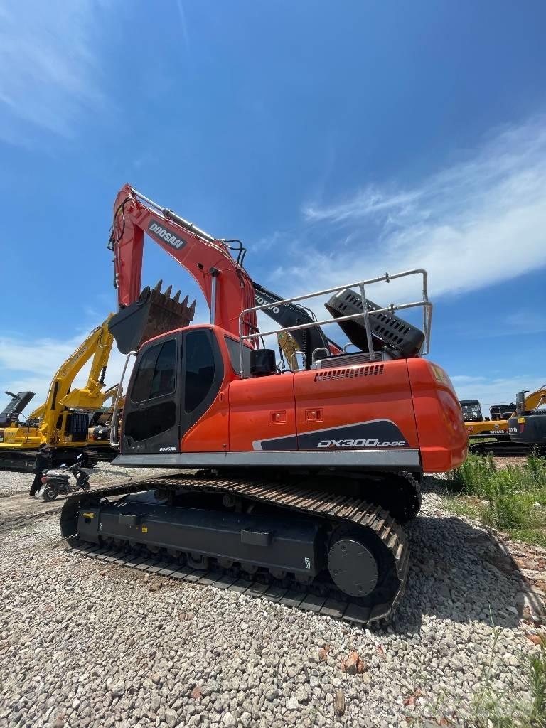 Doosan DX 300 LC Escavadoras de rastos