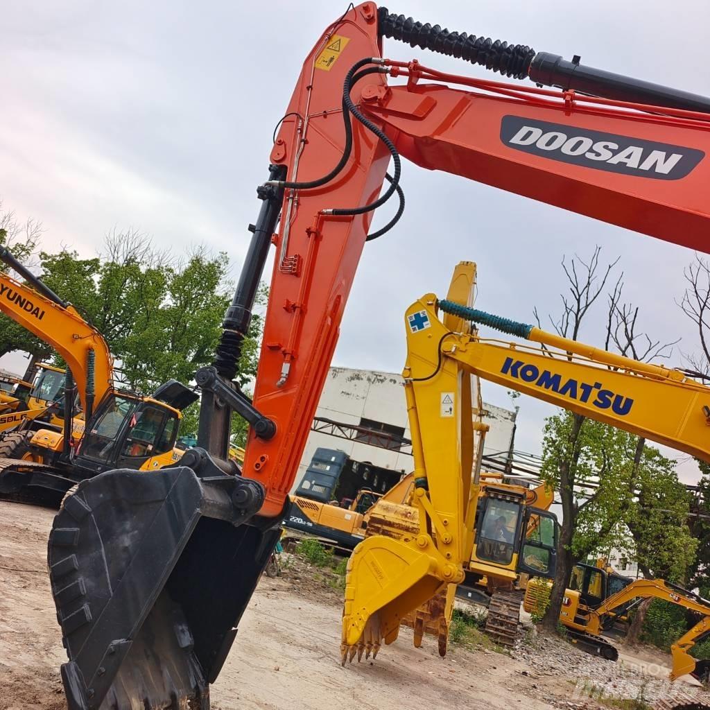 Doosan DX300 Escavadoras de rastos