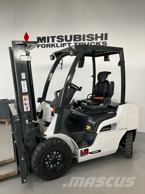 Mitsubishi FD25N3 Empilhadores Diesel