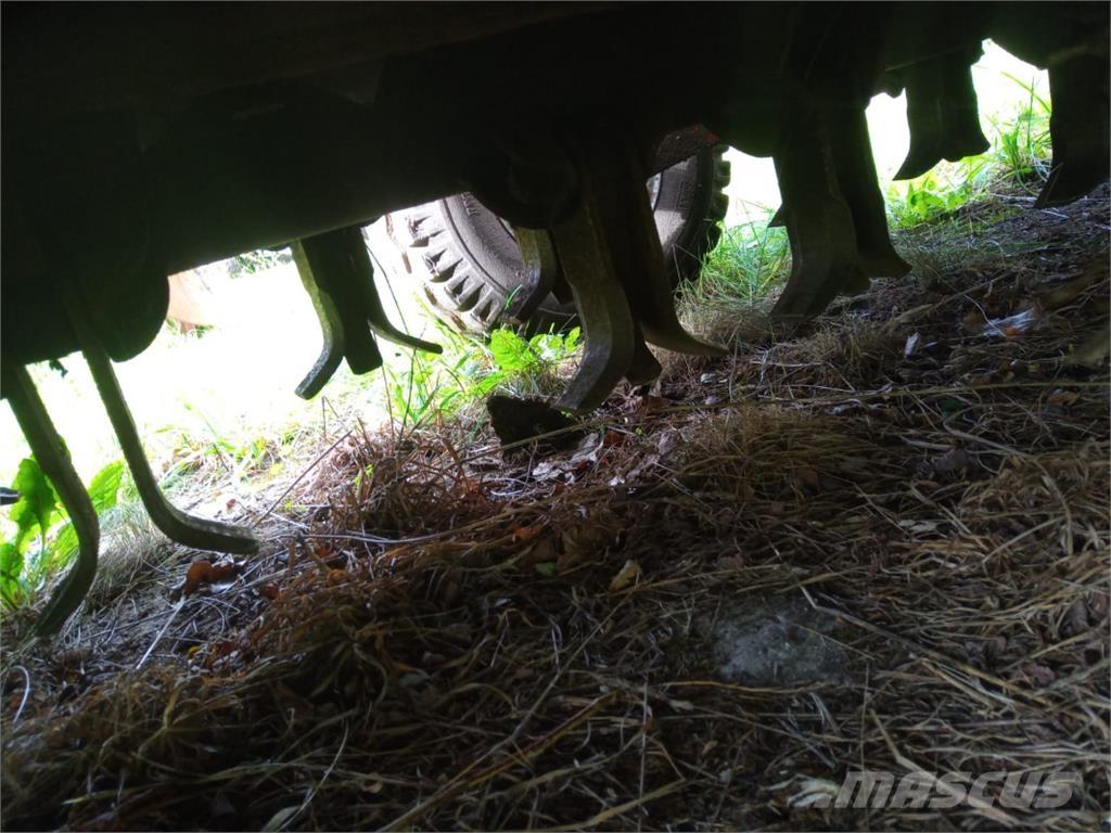 Kuhn NK 4801 Espaços verdes - Outros
