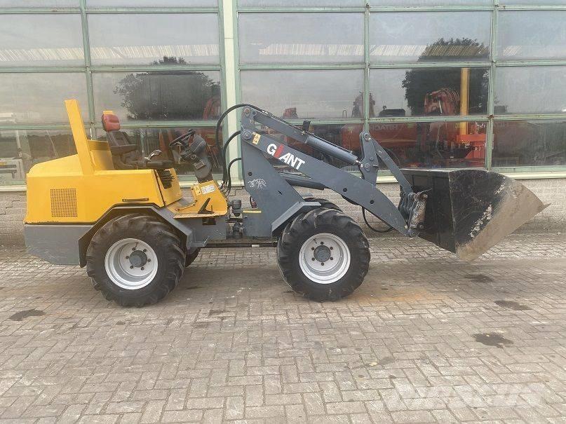 GiANT V 451 T Mini carregadoras