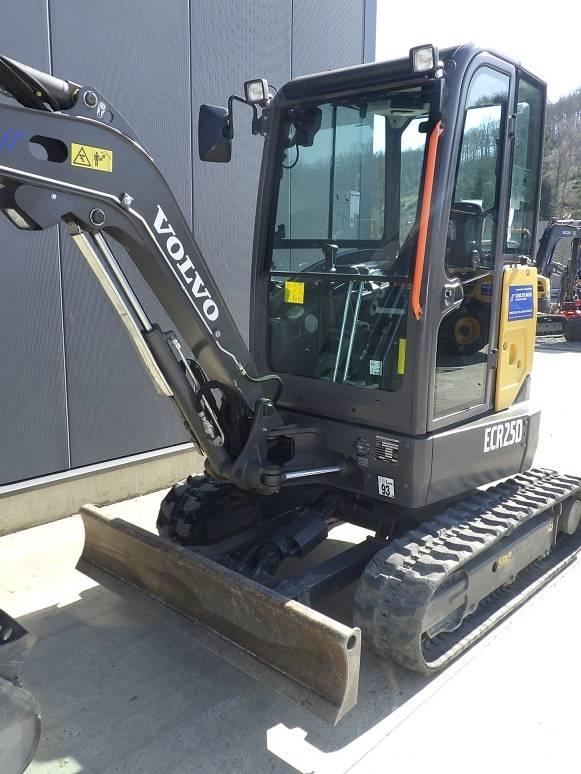 Volvo ECR 25 D Mini Escavadoras <7t