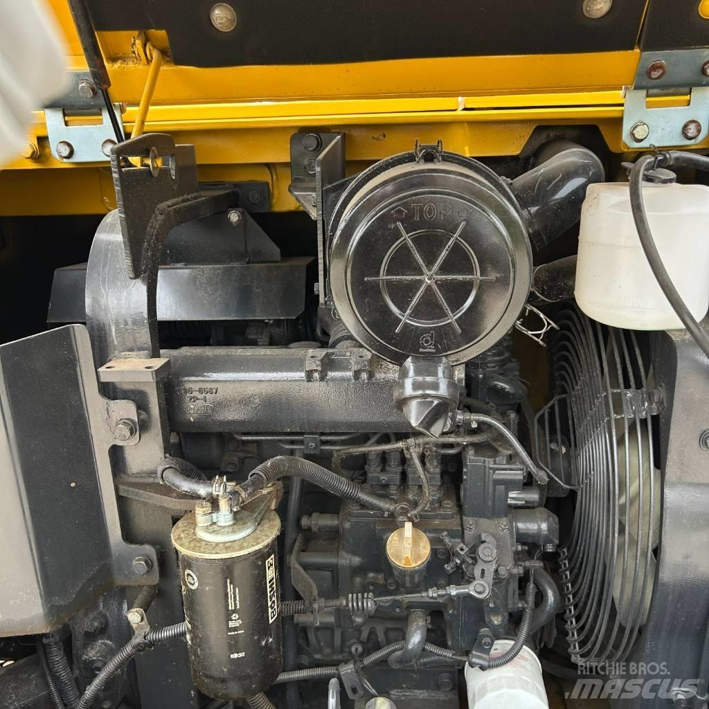 Komatsu 56-7 Escavadoras de rastos
