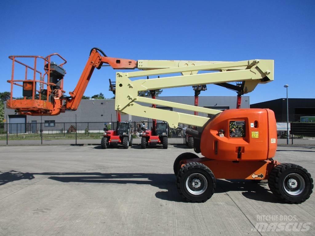 JLG 450 AJ (895) Plataformas de braço compactas auto-propulsão