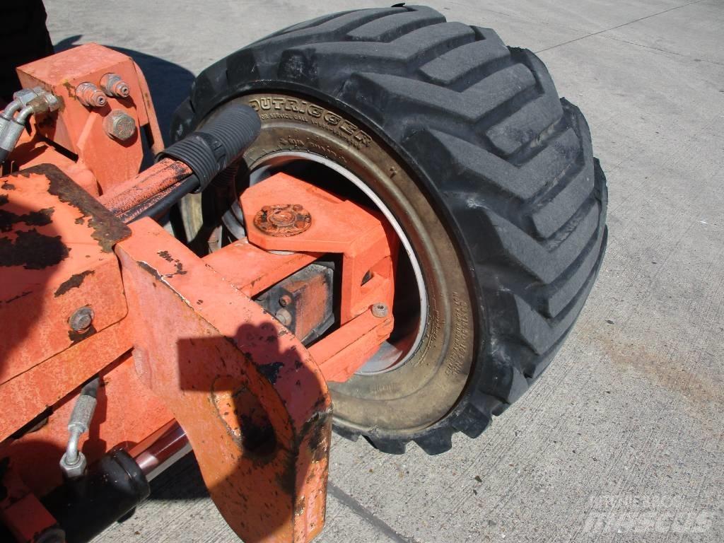 JLG 450 AJ (895) Plataformas de braço compactas auto-propulsão