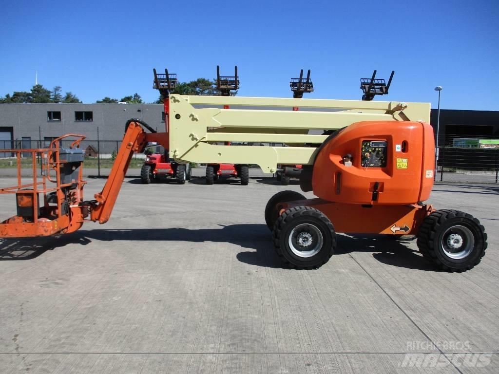 JLG 450 AJ (895) Plataformas de braço compactas auto-propulsão