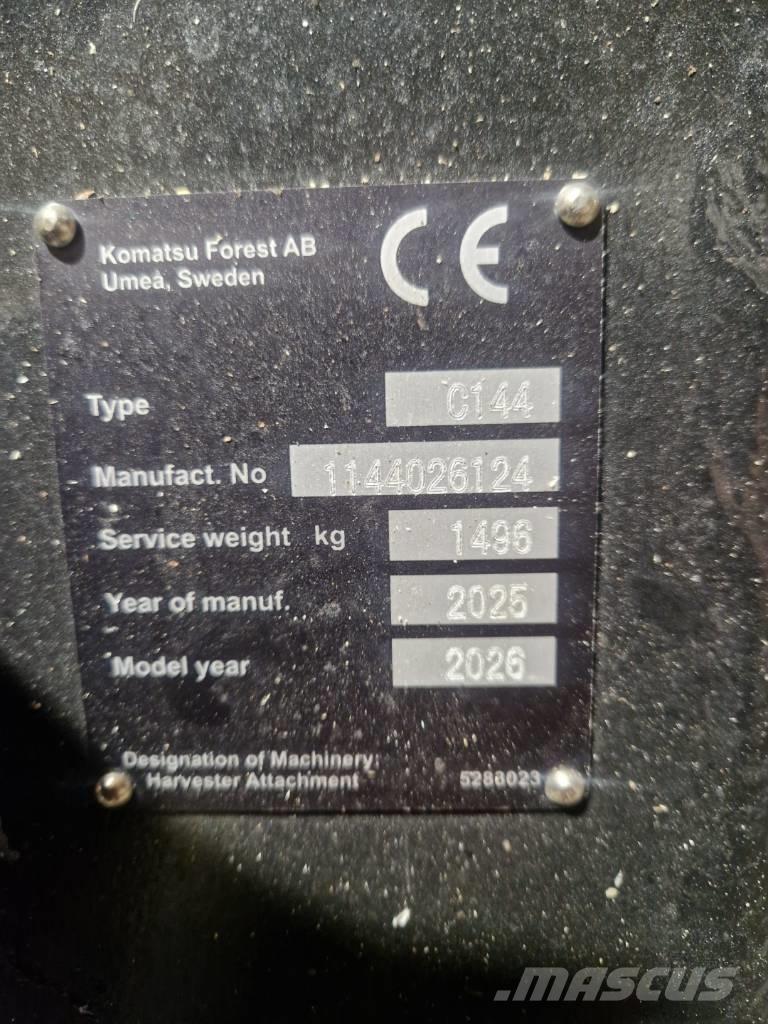 Komatsu C 144 Cabeças de ceifeiras
