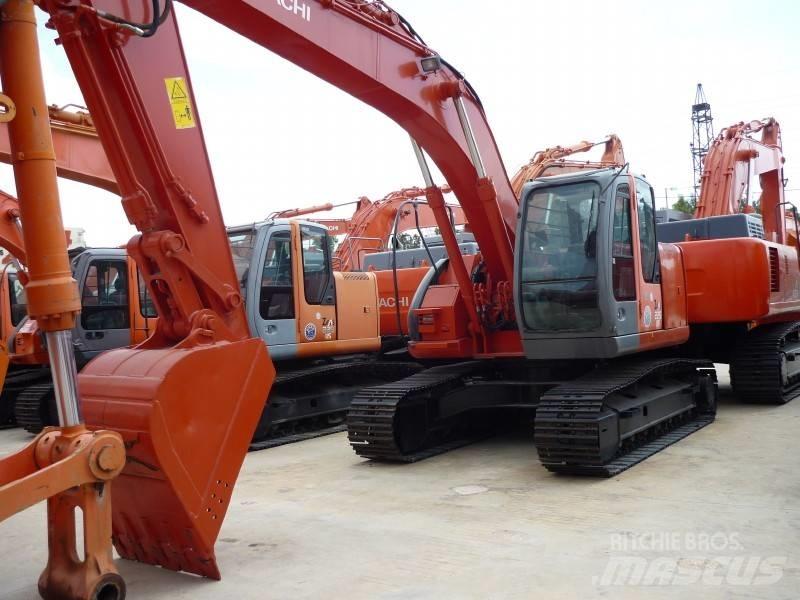 Hitachi ZX 225 US Escavadoras de rastos
