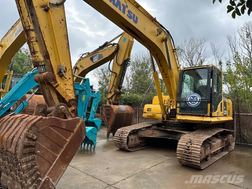 Komatsu PC 220-8 Escavadoras de rastos