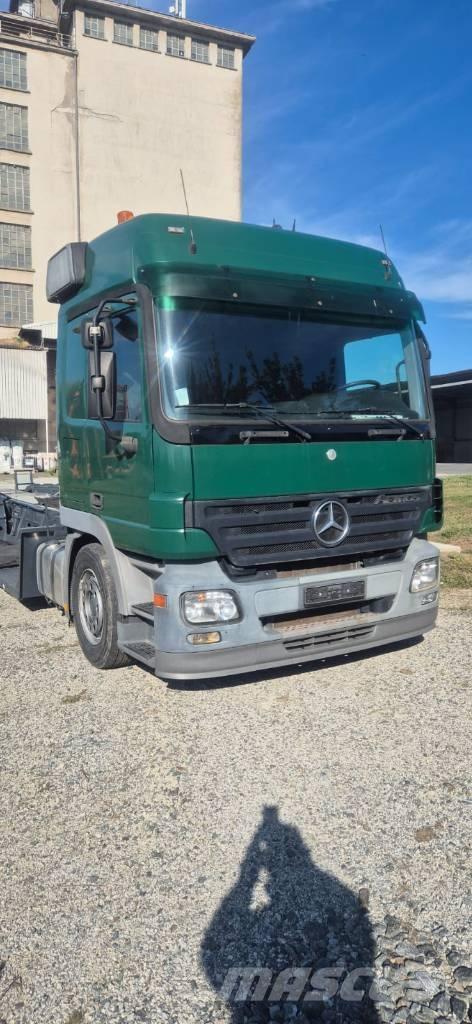 Mercedes-Benz Actros Camiões de transporte de máquinas florestais