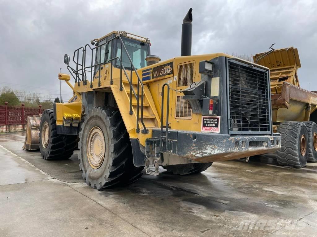 Komatsu WA 600-6 Pás carregadoras de rodas