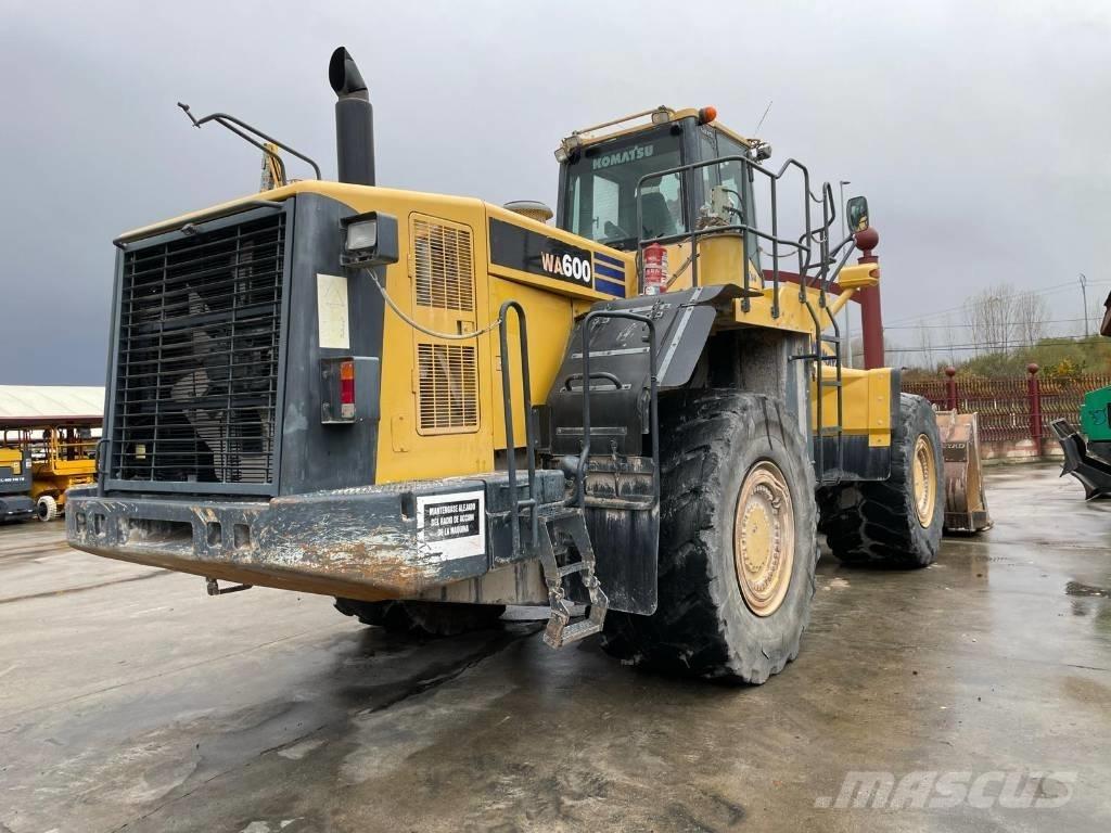 Komatsu WA 600-6 Pás carregadoras de rodas
