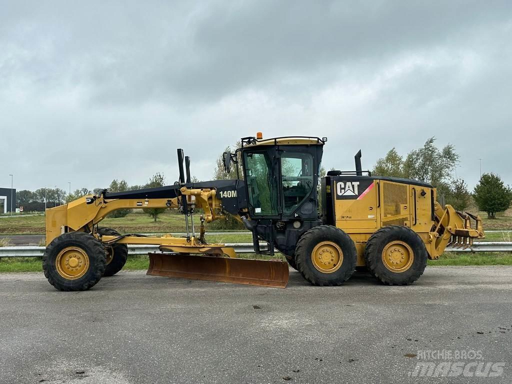 CAT 140M Motoniveladoras