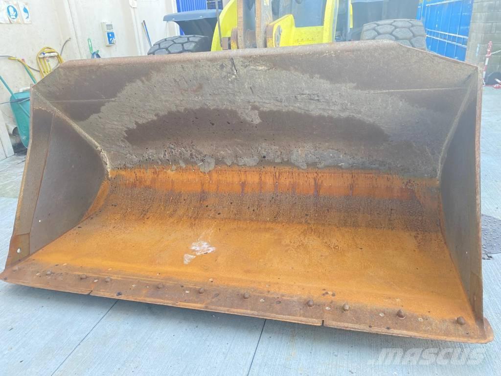 CASE 821G Pás carregadoras de rodas