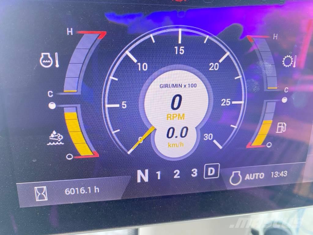 CASE 821G Pás carregadoras de rodas